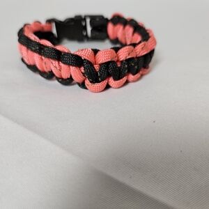 Handmade 550 Paracord Pink and‎ Black Braided Bracelet 7.5"